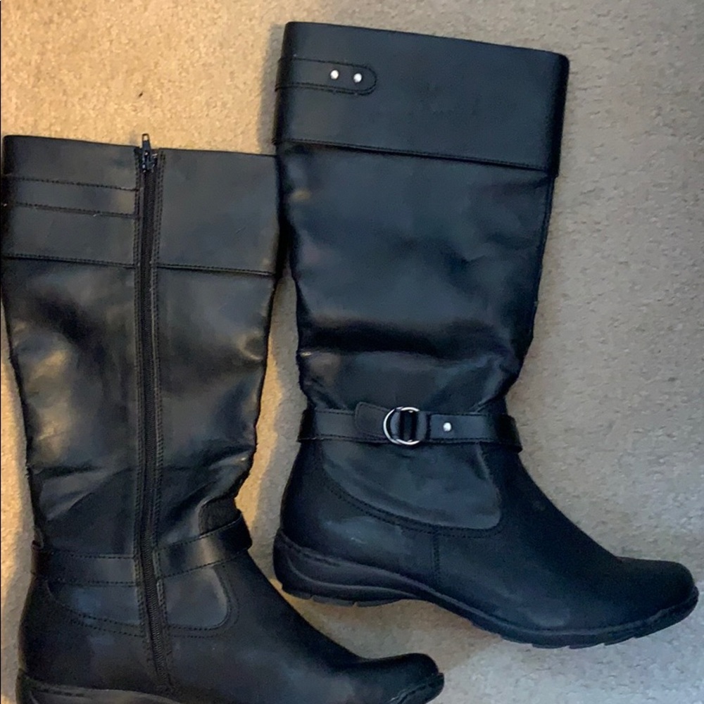 Black boots